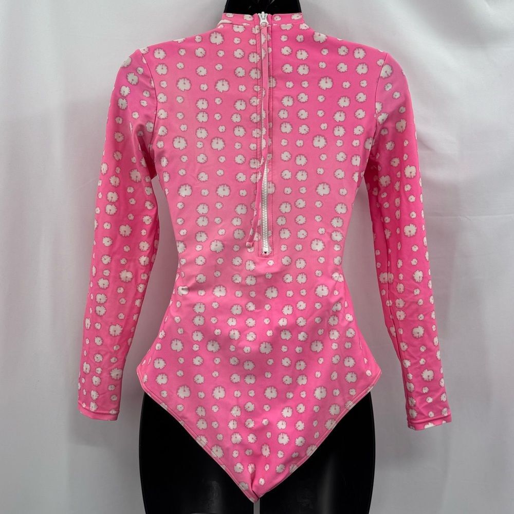 Sisstrevolution Long Sleeve Zip-Back Rash Guard 1Pc Swimsuit | Pink/White | Med - Picture 4 of 7